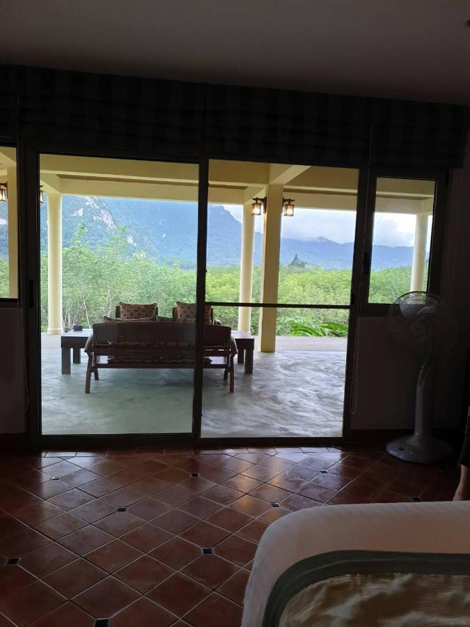 Billion Views Khaosok Homestay Khao Sok National Park Exterior foto